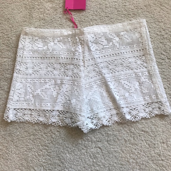 Italian Lace Shorts - Picture 4 of 9